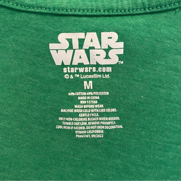 Star Wars Boys 'Lucky I'm So Cute' Mandalorian Baby Yoda T-Shirt Green Size M - Picture 4 of 4